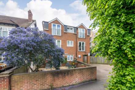 Alric Avenue, New Malden