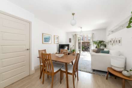 Alric Avenue, New Malden, Image 6