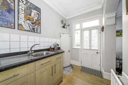 Alric Avenue, New Malden, Image 10