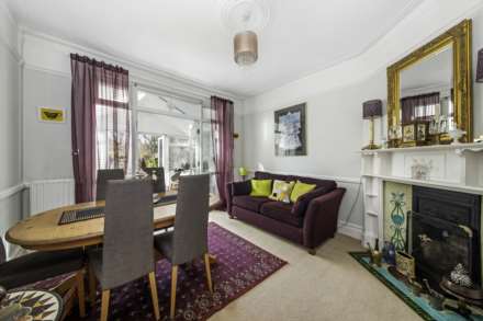 Alric Avenue, New Malden, Image 6