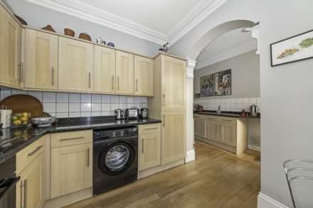 Alric Avenue, New Malden, Image 8