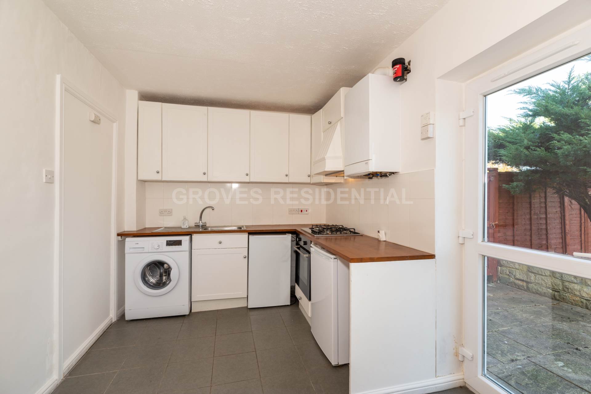 Fleetwood Road, Kingston Upon Thames, Image 4