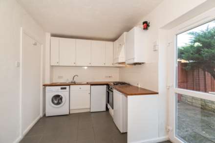 Fleetwood Road, Kingston Upon Thames, Image 4