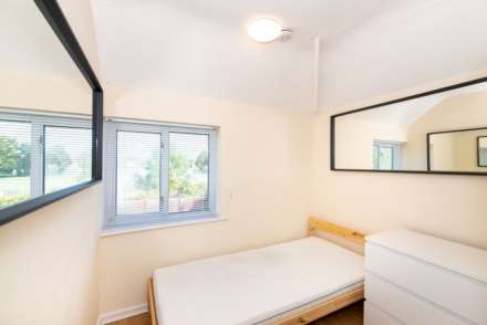 Fleetwood Road, Kingston Upon Thames, Image 8