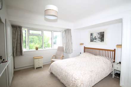 Meadow Hill, New Malden, Image 13