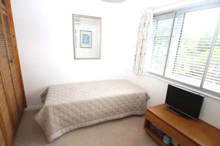 Meadow Hill, New Malden, Image 17