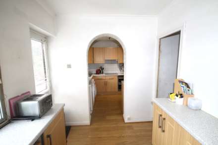 Meadow Hill, New Malden, Image 7