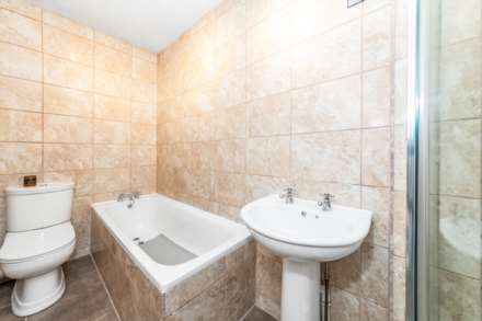 Grafton Road, New Malden, Image 12