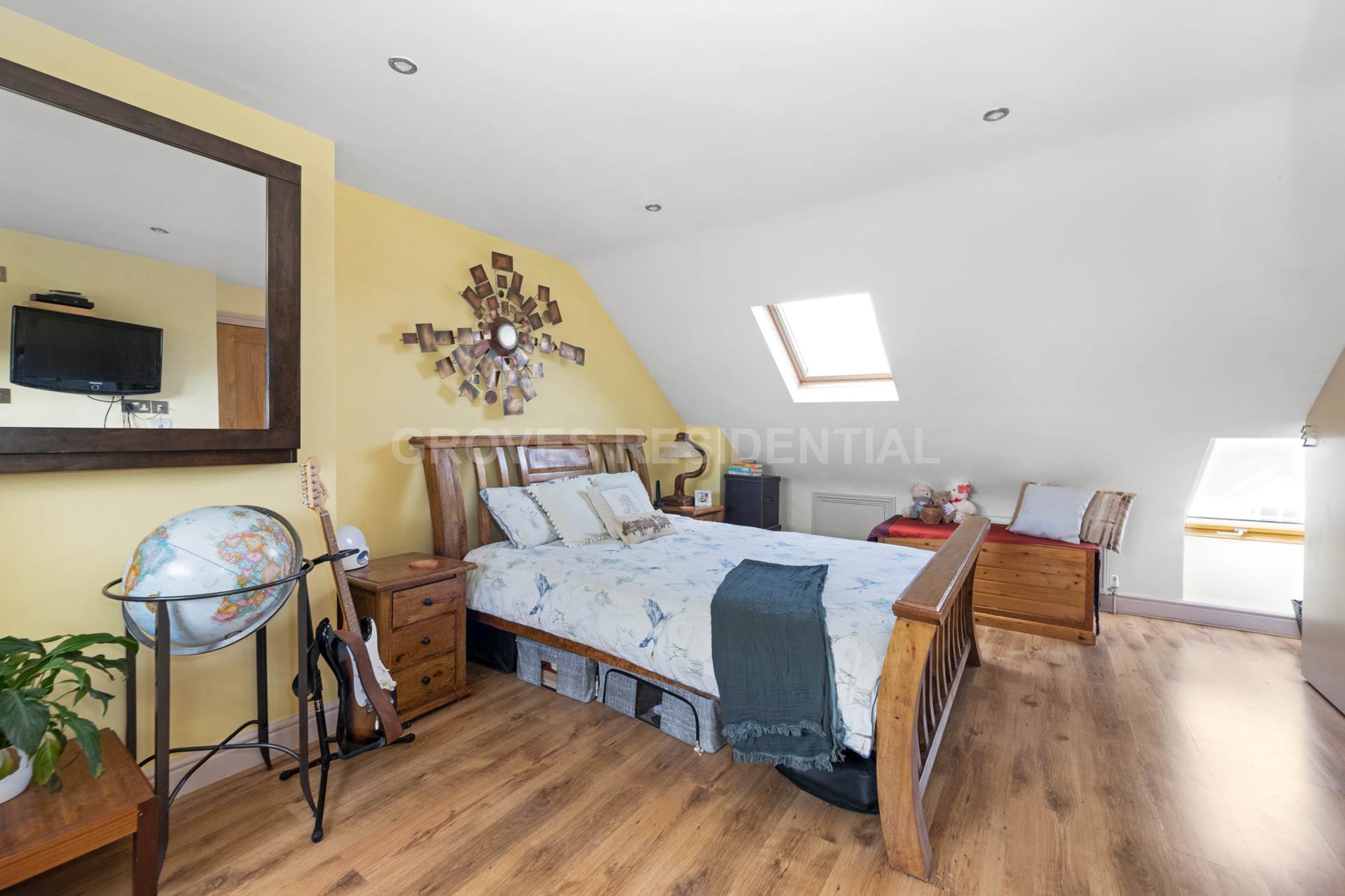 Myrtle Grove, New Malden, Image 11