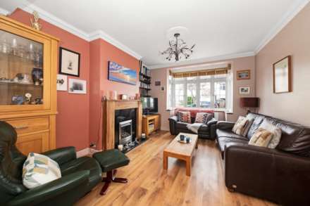 Myrtle Grove, New Malden, Image 2