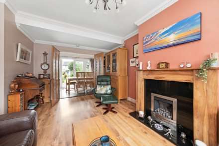 Myrtle Grove, New Malden, Image 5