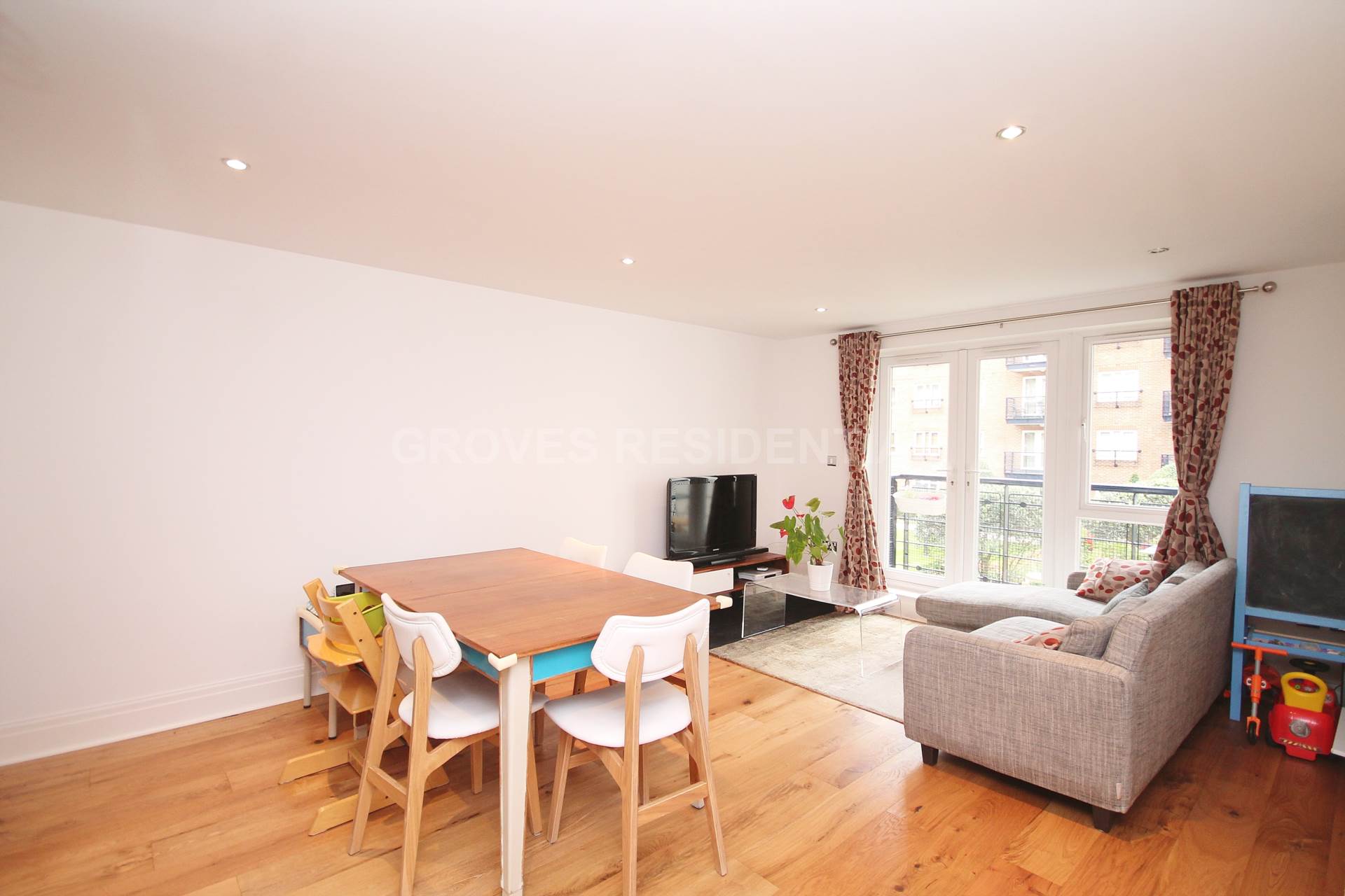 Royal Quarter, Seven Kings Way, Image 2
