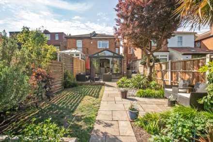Dukes Avenue, New Malden, Image 11