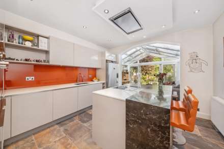 Dukes Avenue, New Malden, Image 4