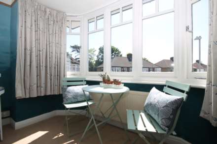 Burberry Close, New Malden, Image 12