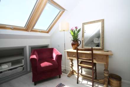 Burberry Close, New Malden, Image 17