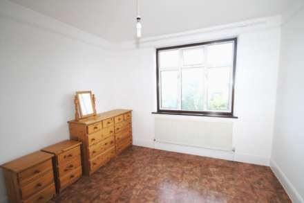 Melrose Gardens, New Malden, Image 12