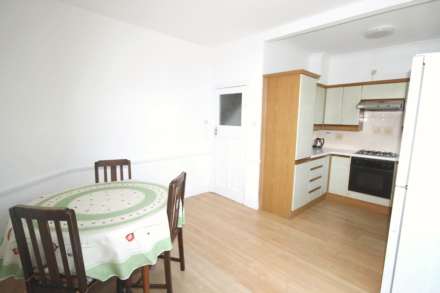Melrose Gardens, New Malden, Image 6