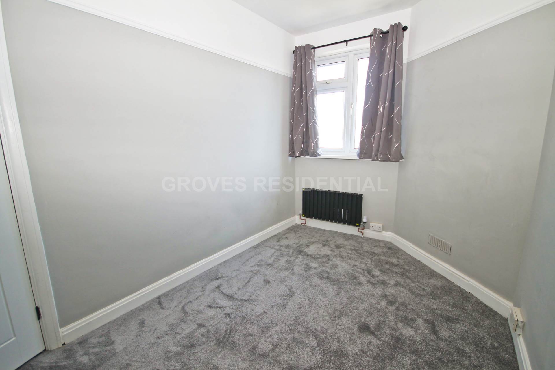 The Triangle, Kingston Upon Thames, Image 6