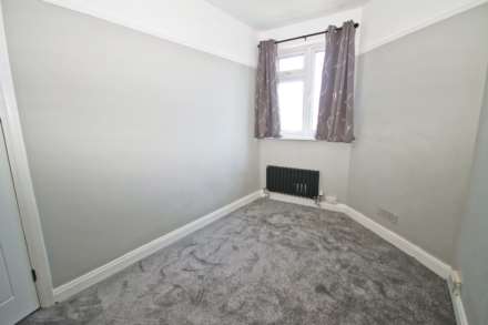 The Triangle, Kingston Upon Thames, Image 6