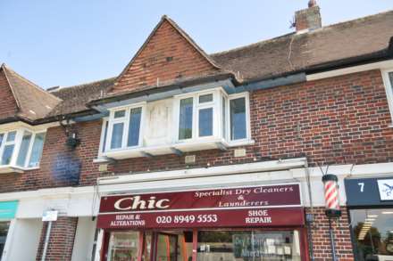 The Triangle, Kingston Upon Thames, Image 9