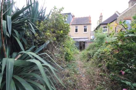 Kings Avenue, New Malden, Image 6