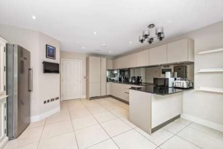 Elm Road, Kingston Upon Thames, Image 4