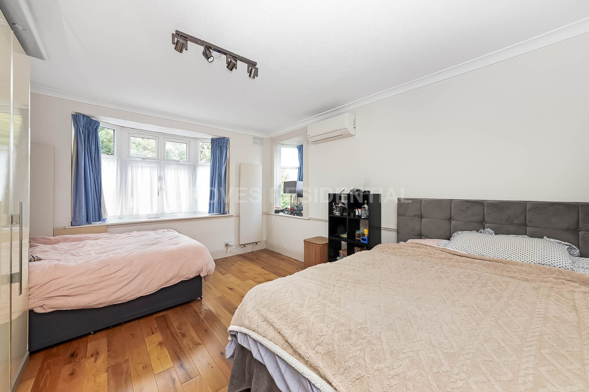 Buxton Drive, New Malden, Image 12