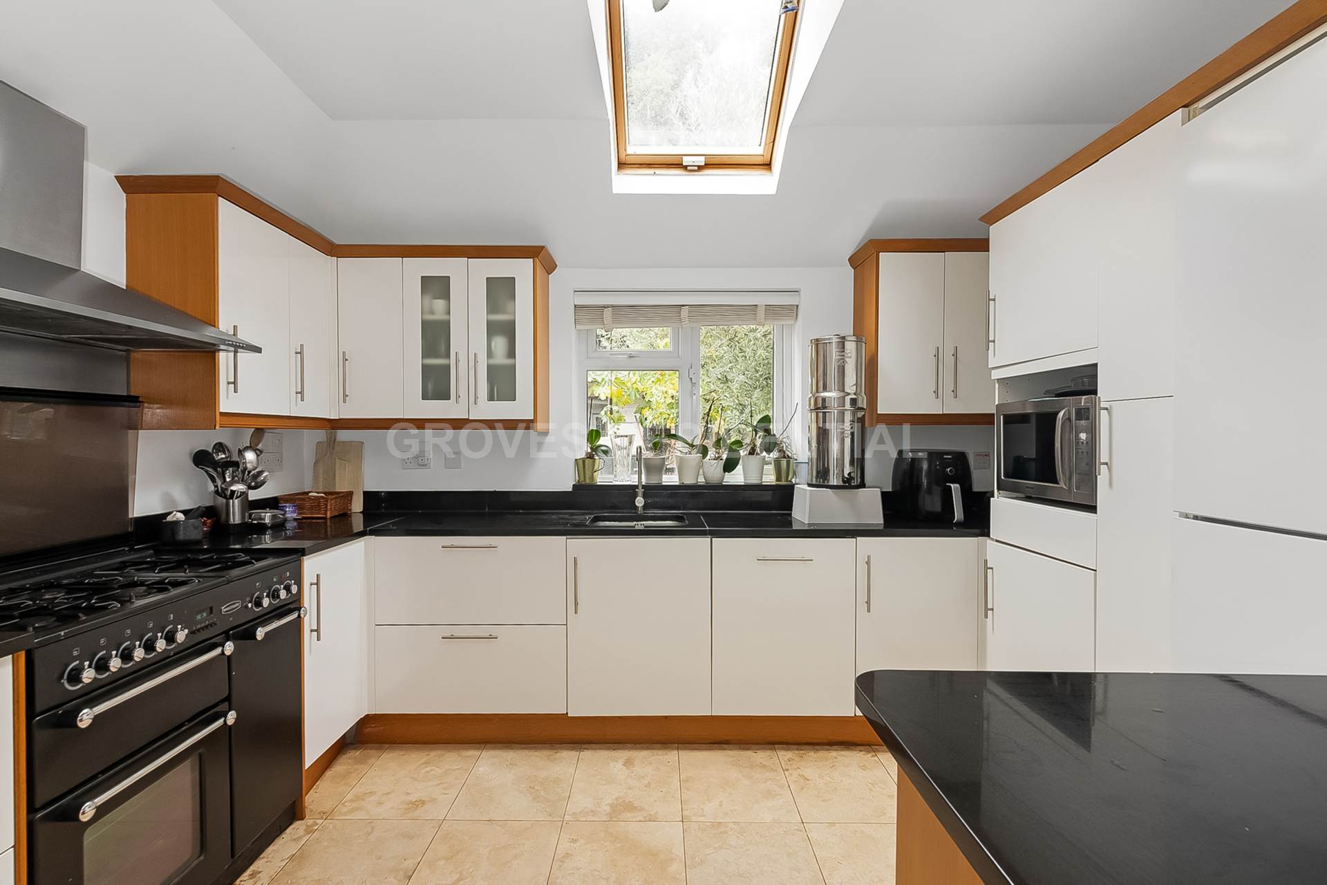 Buxton Drive, New Malden, Image 4