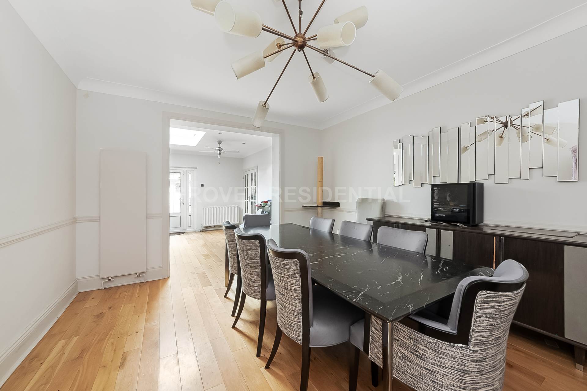 Buxton Drive, New Malden, Image 7