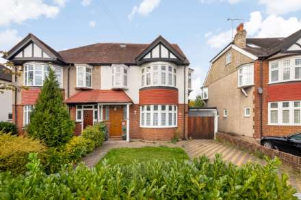 Buxton Drive, New Malden, Image 17