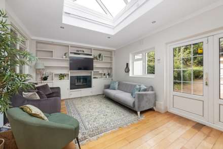 Buxton Drive, New Malden, Image 2