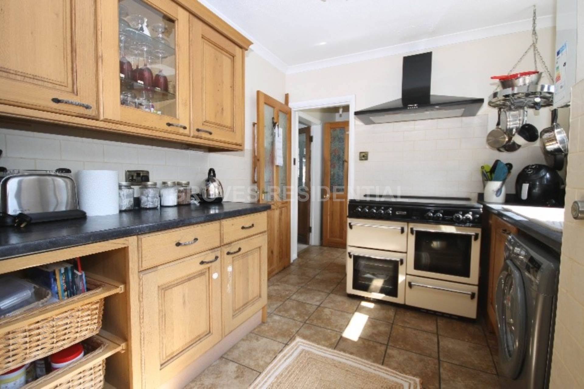 The Crescent, New Malden, Image 5