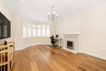 Darley Drive, New Malden, Image 9