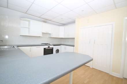 Leyfield, Worcester Park, Image 6