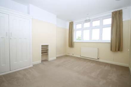 Leyfield, Worcester Park, Image 8