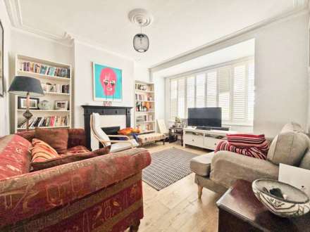 Melrose Gardens, New Maden, Image 2