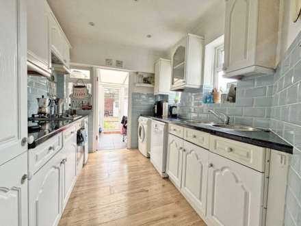 Melrose Gardens, New Maden, Image 4