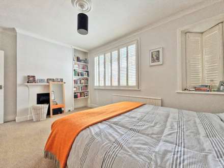 Melrose Gardens, New Maden, Image 6
