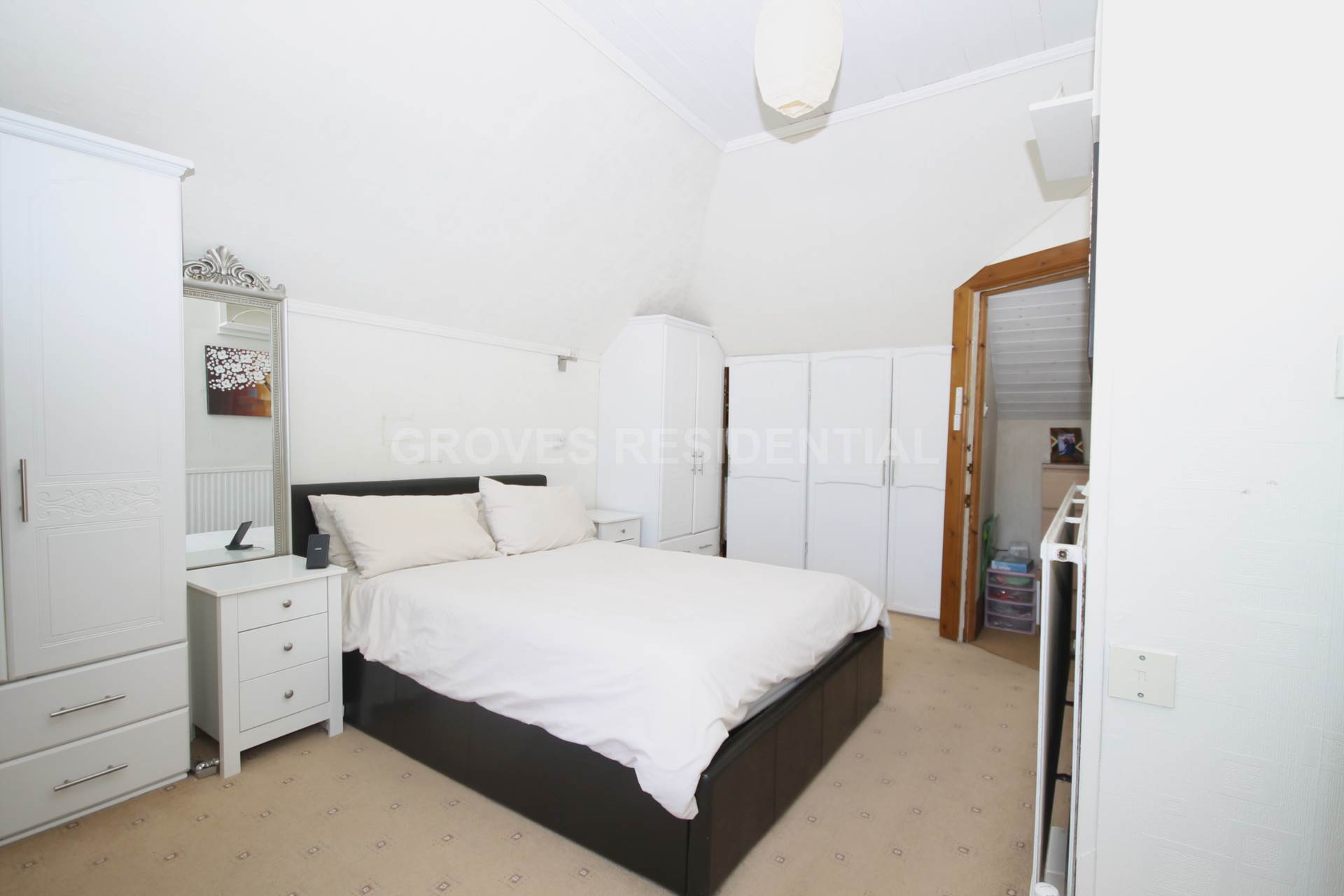 Claremont Avenue, New Malden, Image 8