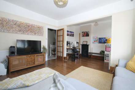 Claremont Avenue, New Malden, Image 3