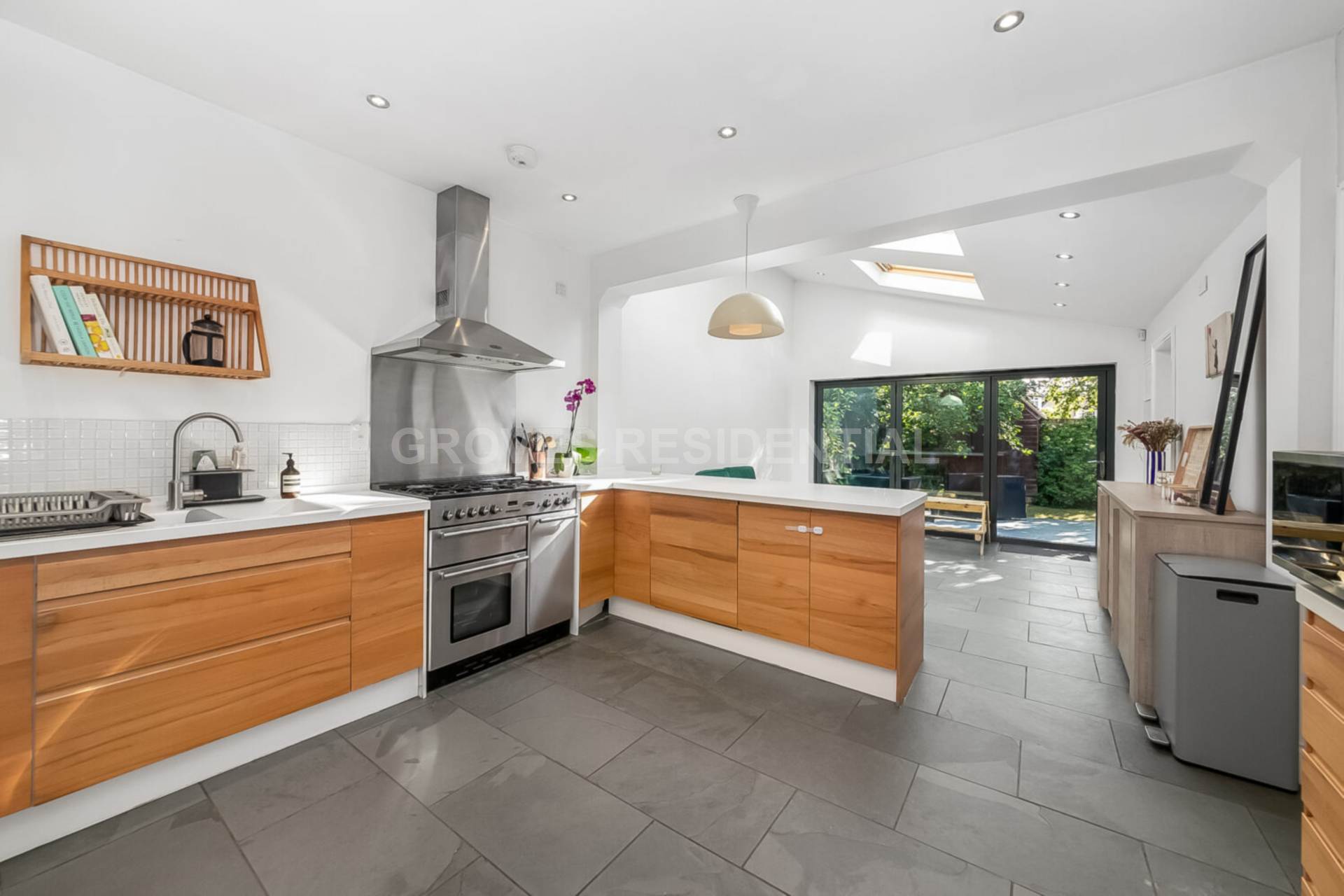 Poplar Grove, New Malden, Image 4