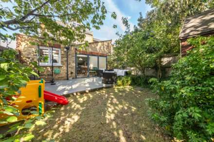 Poplar Grove, New Malden, Image 16