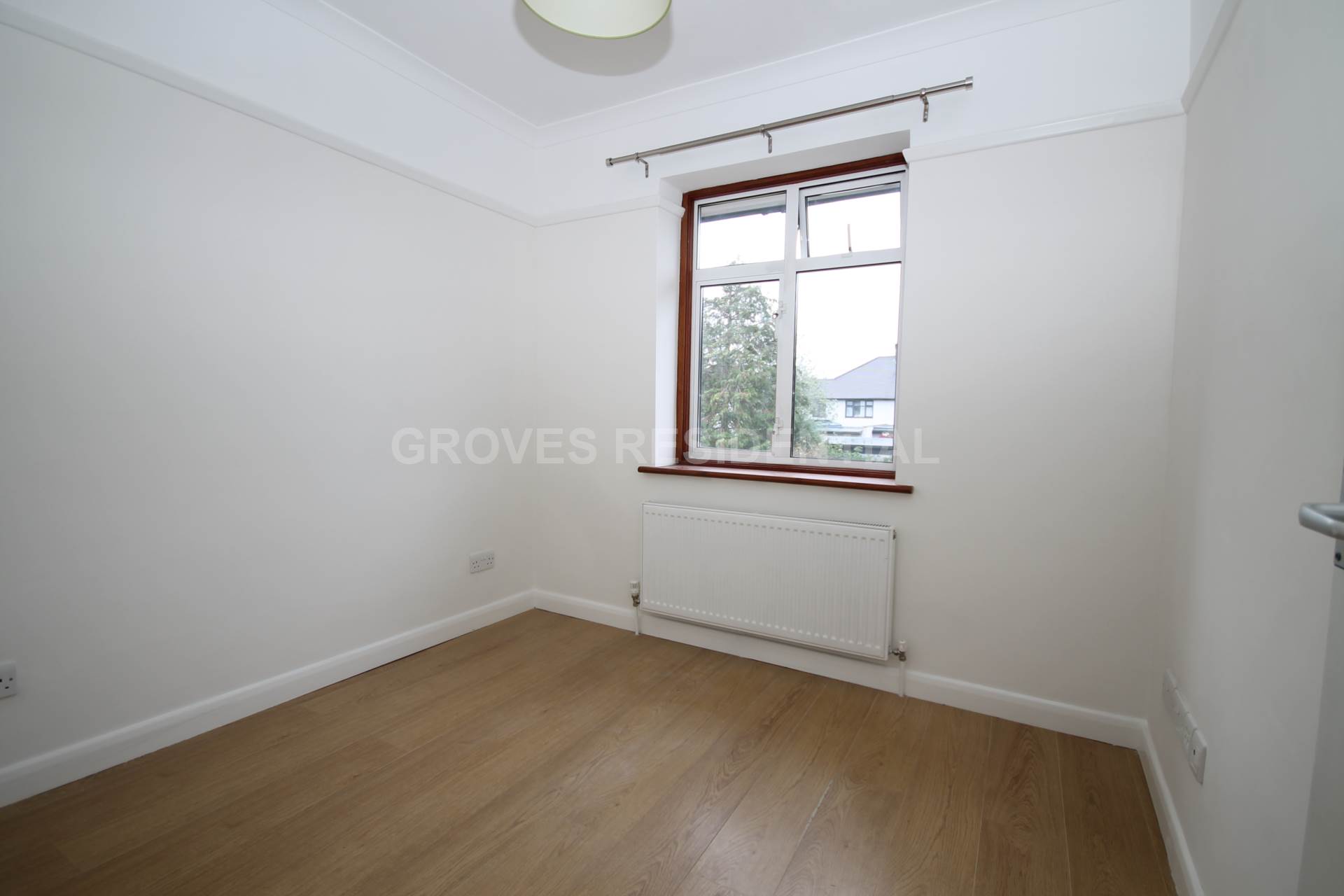 Mayfair Avenue, Worcester Park, Image 17