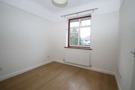 Mayfair Avenue, Worcester Park, Image 17