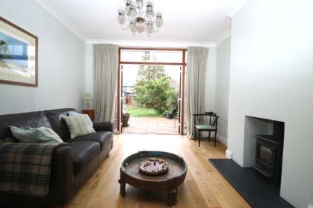 Mayfair Avenue, Worcester Park, Image 5