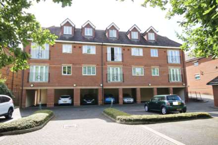 Dukes Avenue, New Malden, Image 9