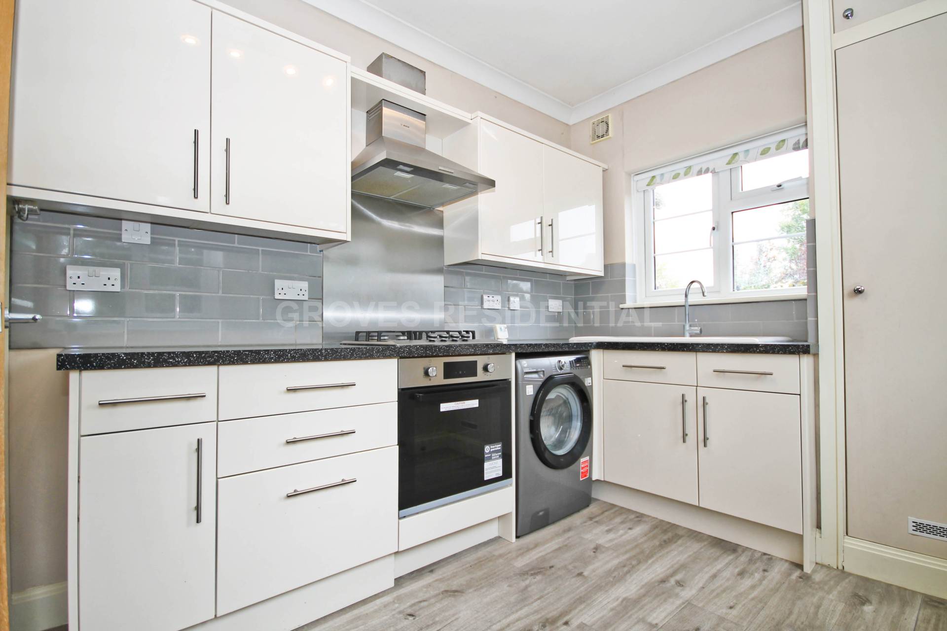 Field Place, New Malden, Image 2