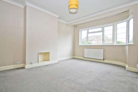 Field Place, New Malden, Image 3