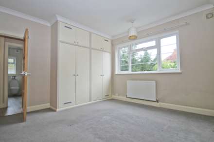Field Place, New Malden, Image 5